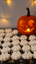 Vanilla Pumpkin Marshmallow Ghosties